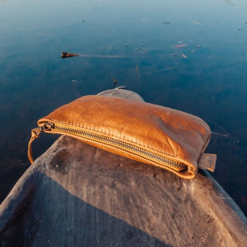 Travel Pouch / Amber leather